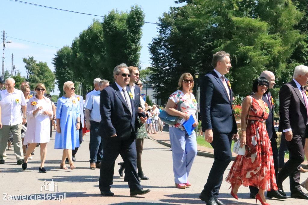 Irządze: Dożynki - Korowód - część oficjalna (1)