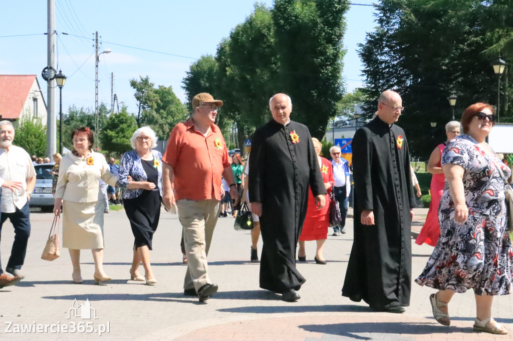 Irządze: Dożynki - Korowód - część oficjalna (1)