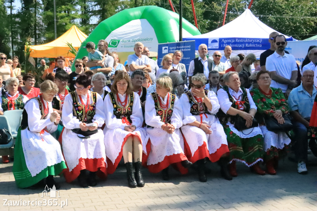 Irządze: Dożynki - Korowód - część oficjalna (1)