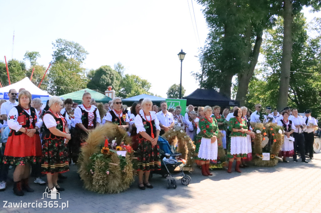 Irządze: Dożynki - Korowód - część oficjalna (1)