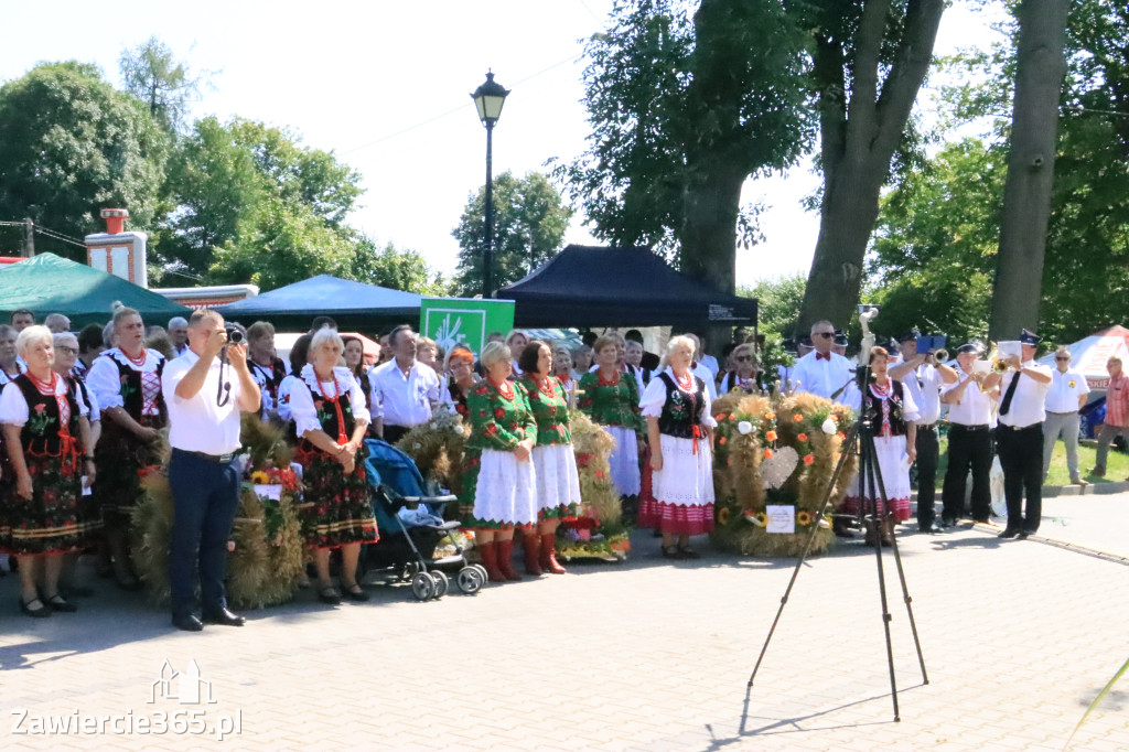 Irządze: Dożynki - Korowód - część oficjalna (1)