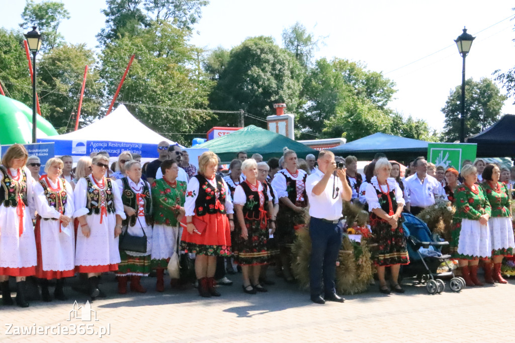 Irządze: Dożynki - Korowód - część oficjalna (1)