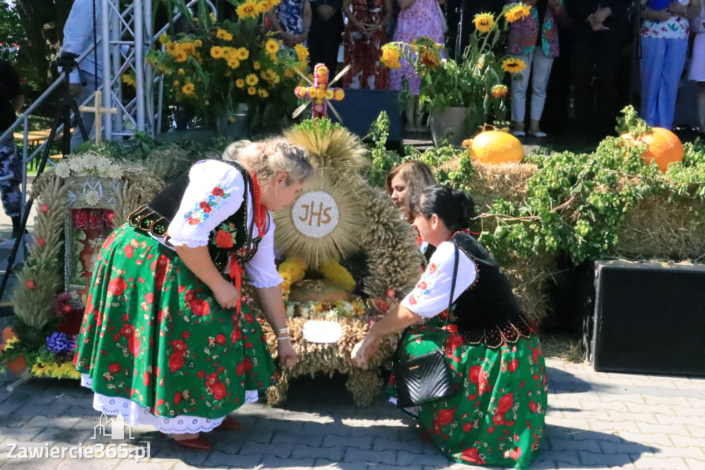 Irządze: Dożynki - Korowód - część oficjalna (1)