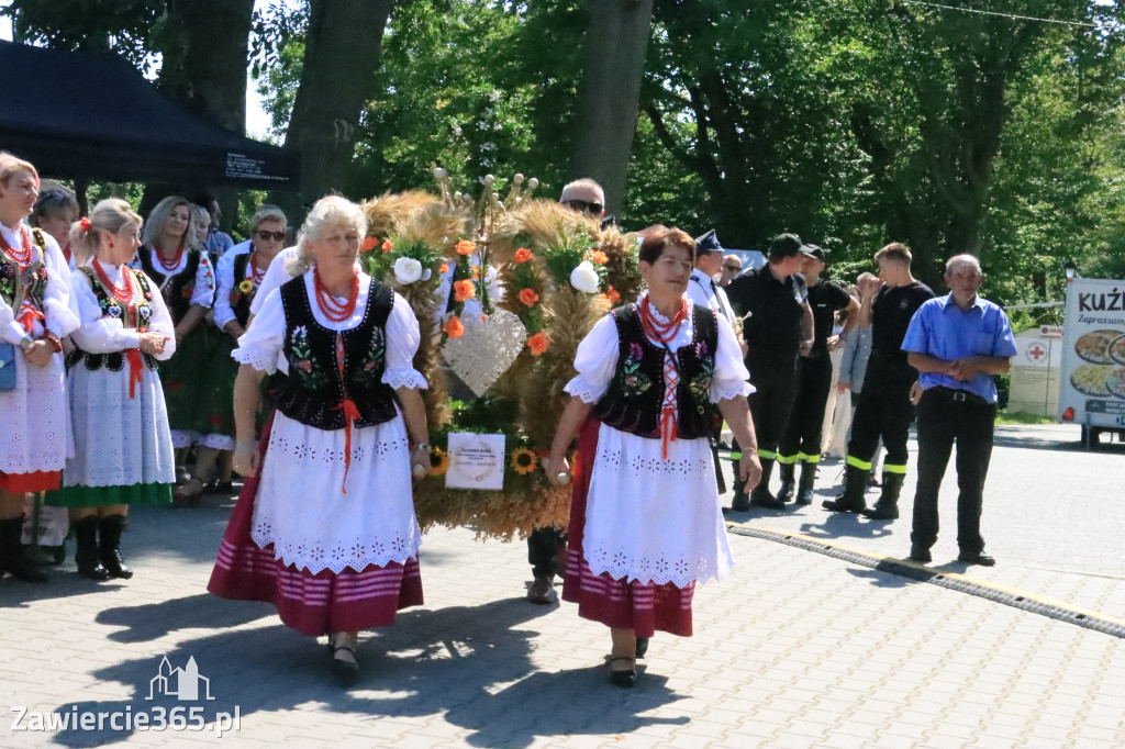 Irządze: Dożynki - Korowód - część oficjalna (1)