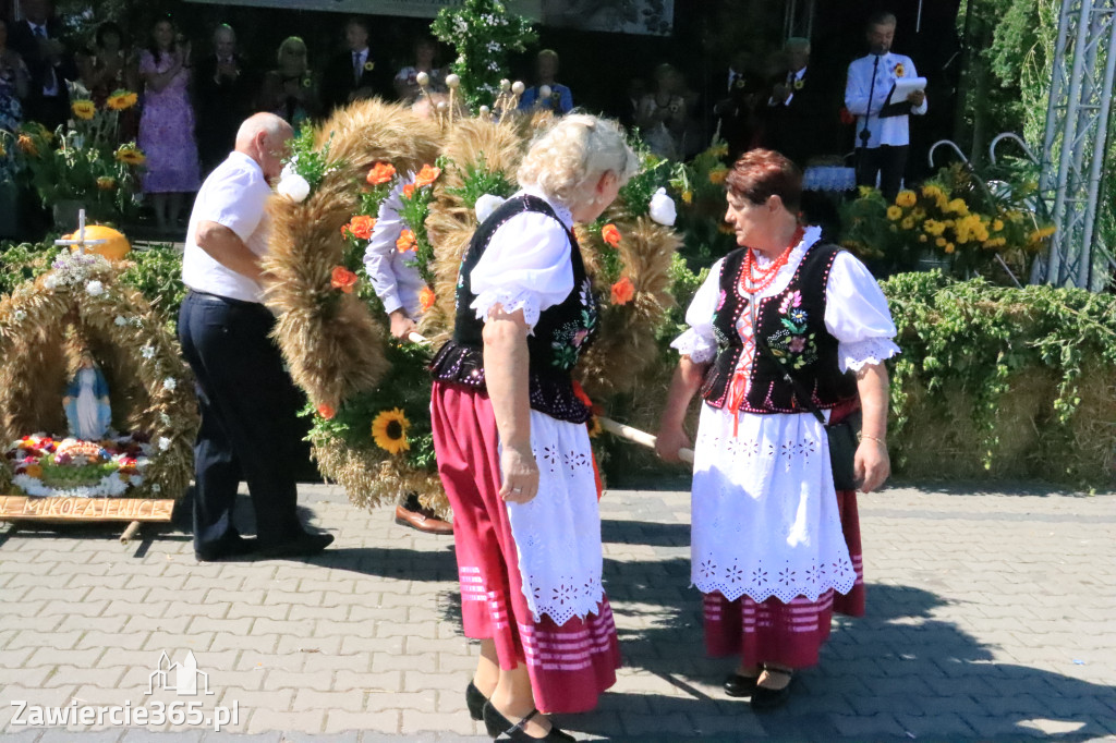 Irządze: Dożynki - Korowód - część oficjalna (1)