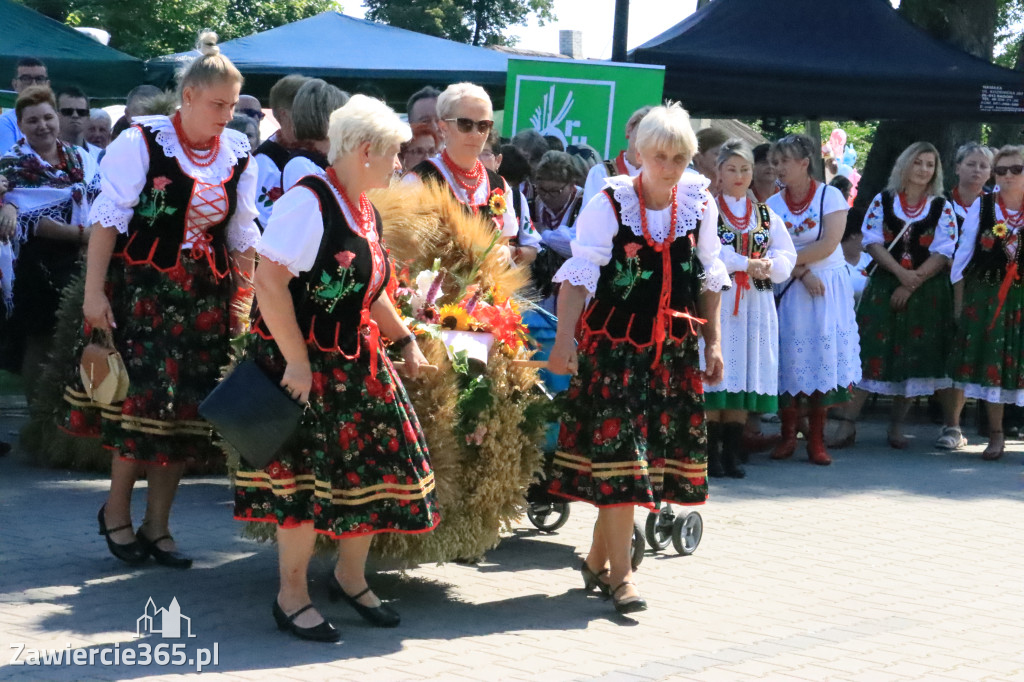 Irządze: Dożynki - Korowód - część oficjalna (1)