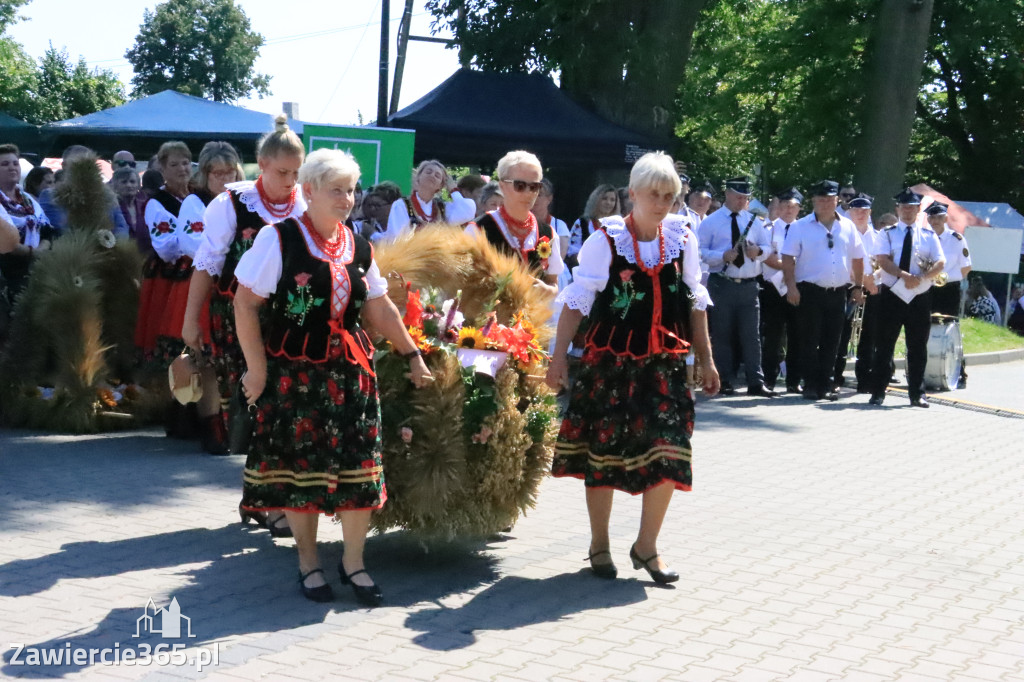 Irządze: Dożynki - Korowód - część oficjalna (1)