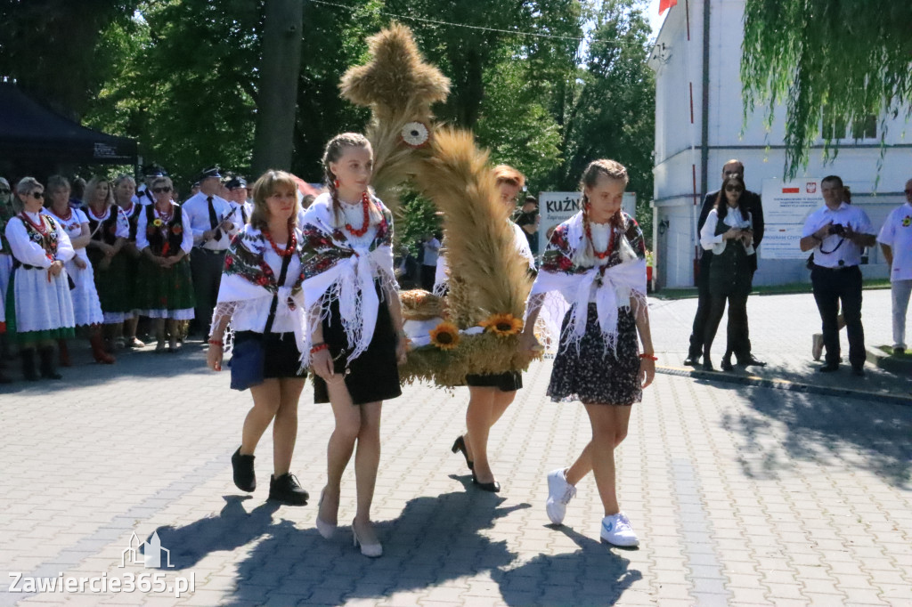 Irządze: Dożynki - Korowód - część oficjalna (1)