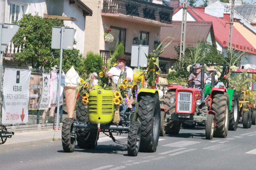 Fotorelacja: Parada Traktorów - Dożynki Kroczyce 2023r.