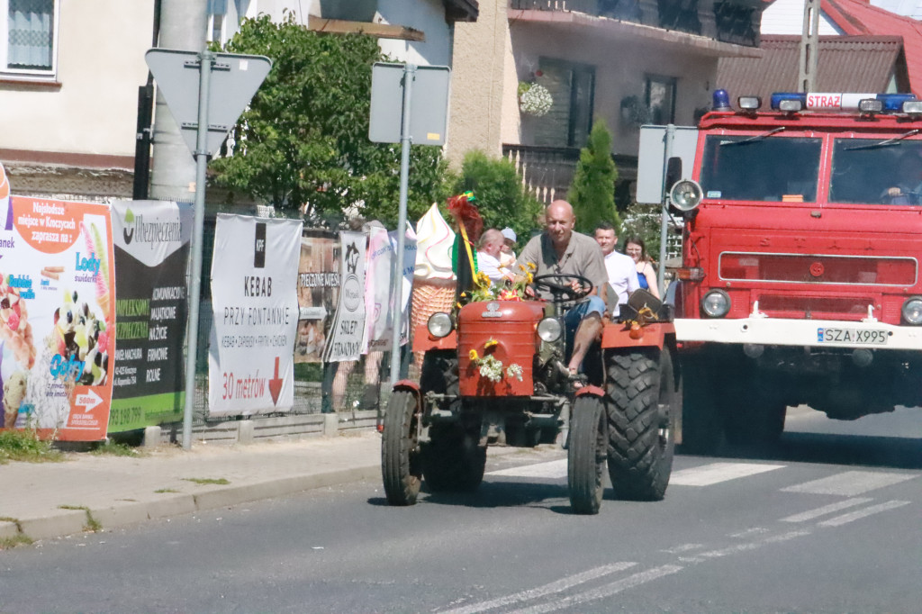 Fotorelacja: Parada Traktorów - Dożynki Kroczyce 2023r.