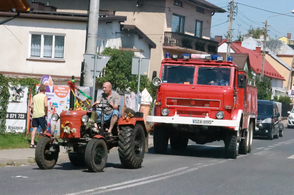 Fotorelacja: Parada Traktorów - Dożynki Kroczyce 2023r.