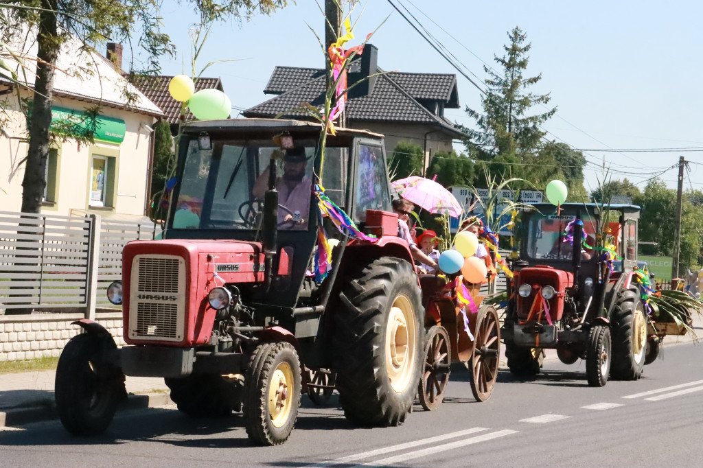 Fotorelacja: Parada Traktorów - Dożynki Kroczyce 2023r.