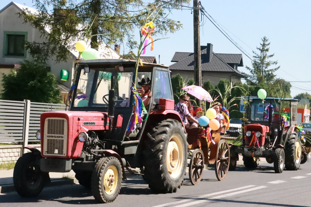 Fotorelacja: Parada Traktorów - Dożynki Kroczyce 2023r.