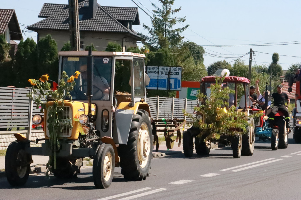 Fotorelacja: Parada Traktorów - Dożynki Kroczyce 2023r.