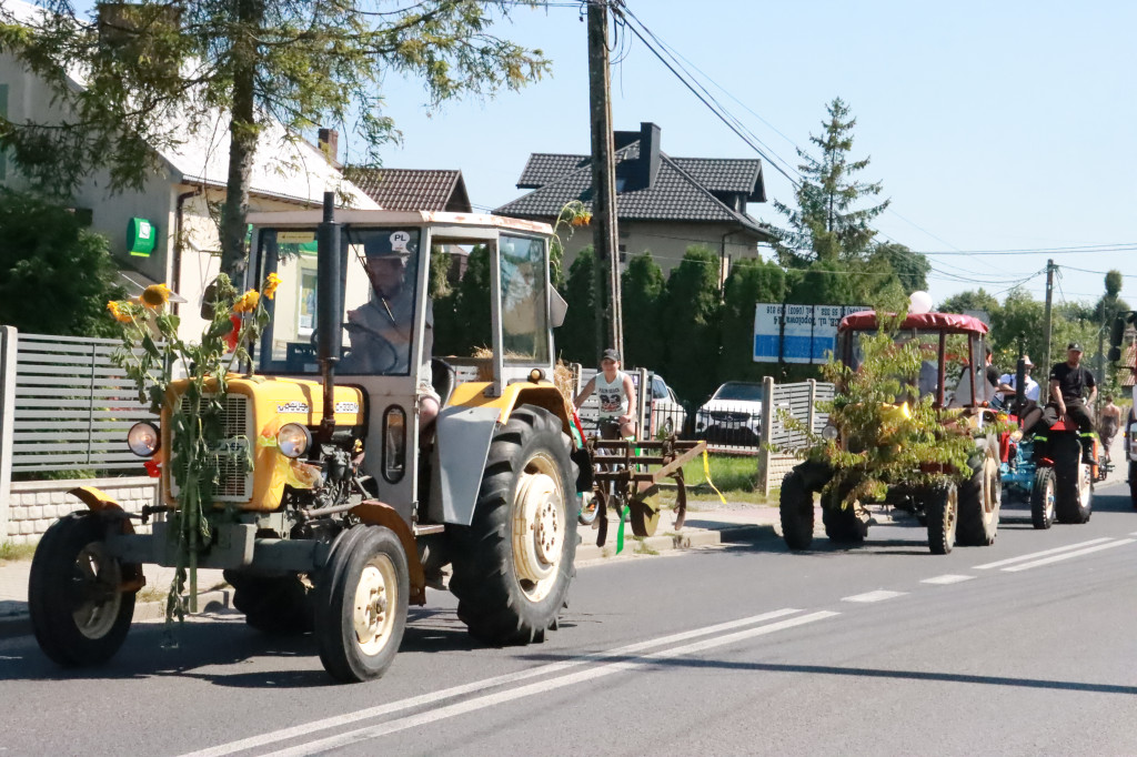 Fotorelacja: Parada Traktorów - Dożynki Kroczyce 2023r.