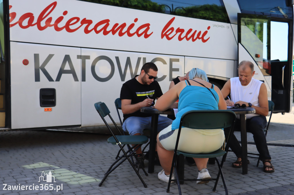 Krwiobus na Rynku we Włodowicach