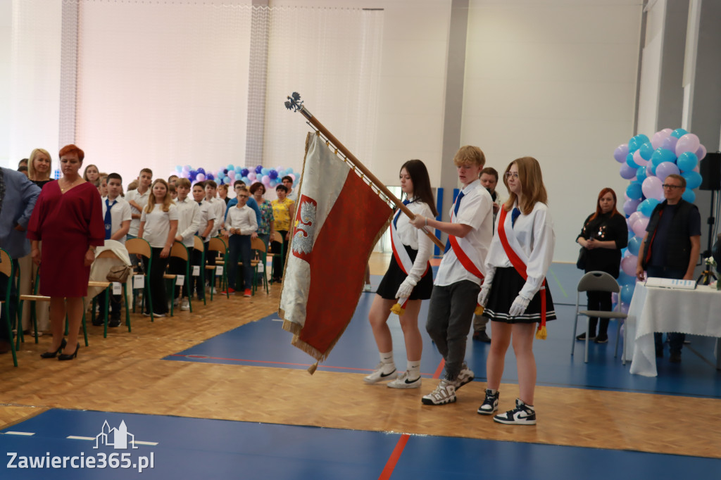 Fotorelacja: Uroczystość Otwarcia Hali Sportowej przy SP9 w Zawierciu.