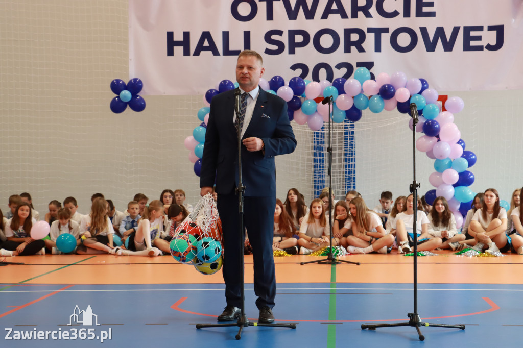 Fotorelacja: Uroczystość Otwarcia Hali Sportowej przy SP9 w Zawierciu.