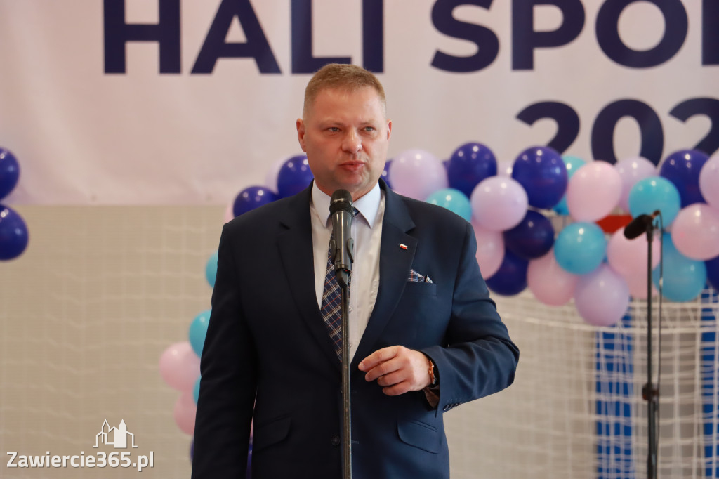 Fotorelacja: Uroczystość Otwarcia Hali Sportowej przy SP9 w Zawierciu.