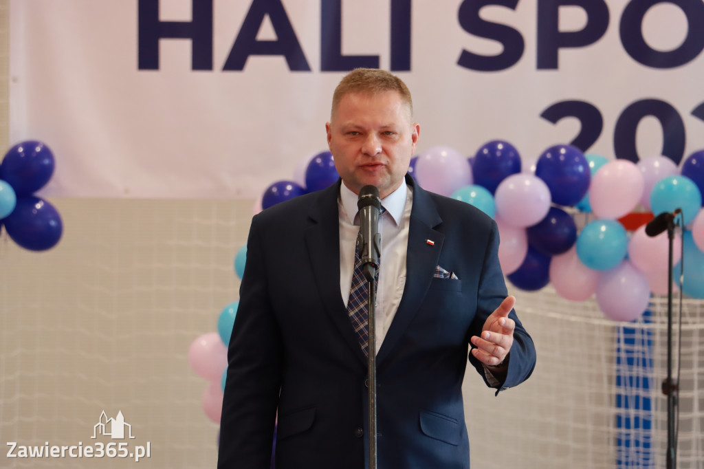 Fotorelacja: Uroczystość Otwarcia Hali Sportowej przy SP9 w Zawierciu.