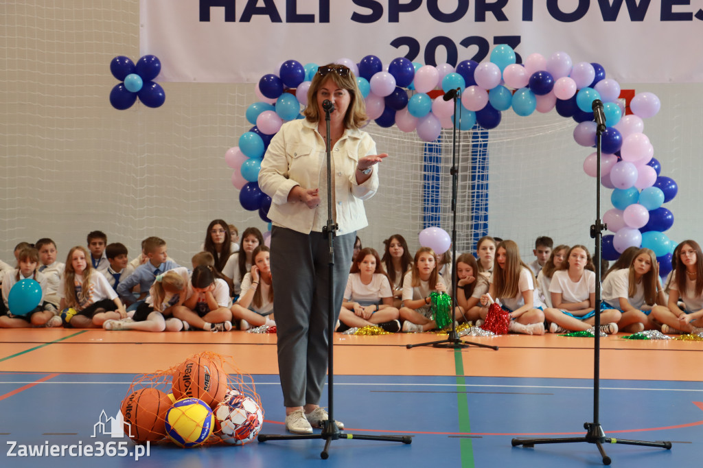 Fotorelacja: Uroczystość Otwarcia Hali Sportowej przy SP9 w Zawierciu.