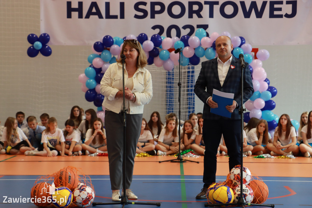 Fotorelacja: Uroczystość Otwarcia Hali Sportowej przy SP9 w Zawierciu.