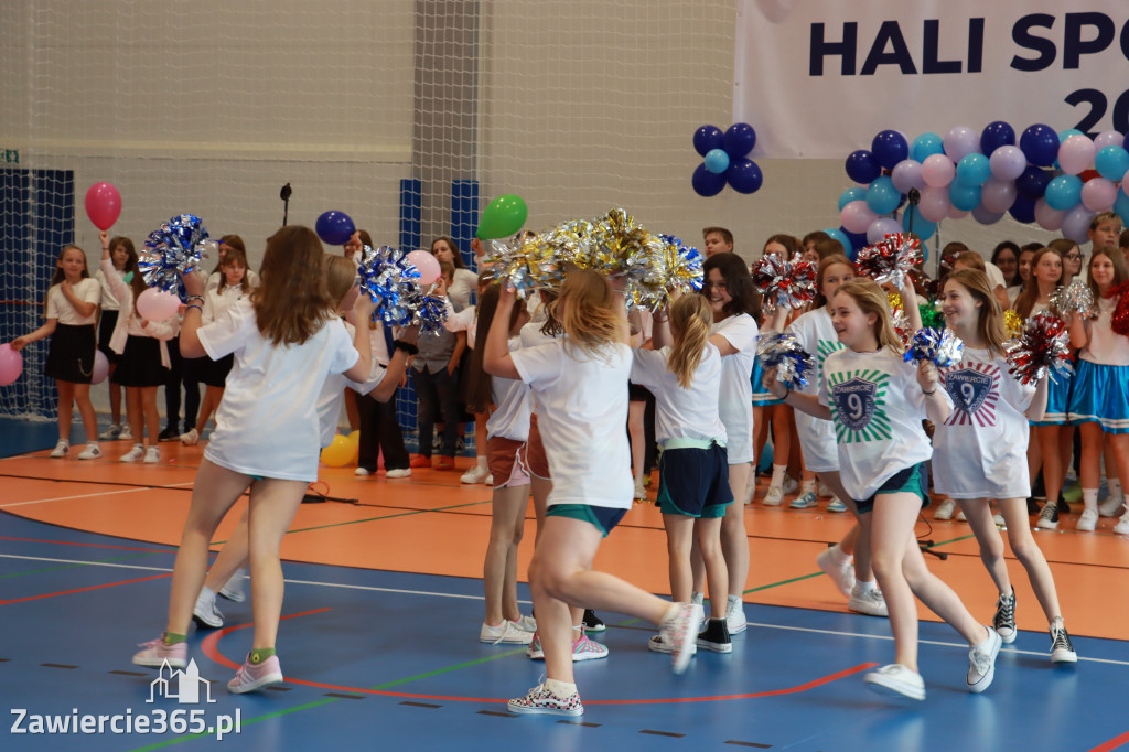 Fotorelacja: Uroczystość Otwarcia Hali Sportowej przy SP9 w Zawierciu.