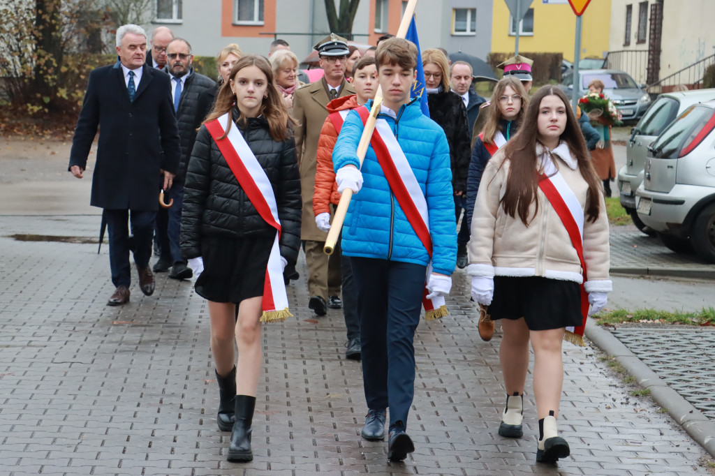 Fotorelacja I: 100-lecie SP1 w Porębie