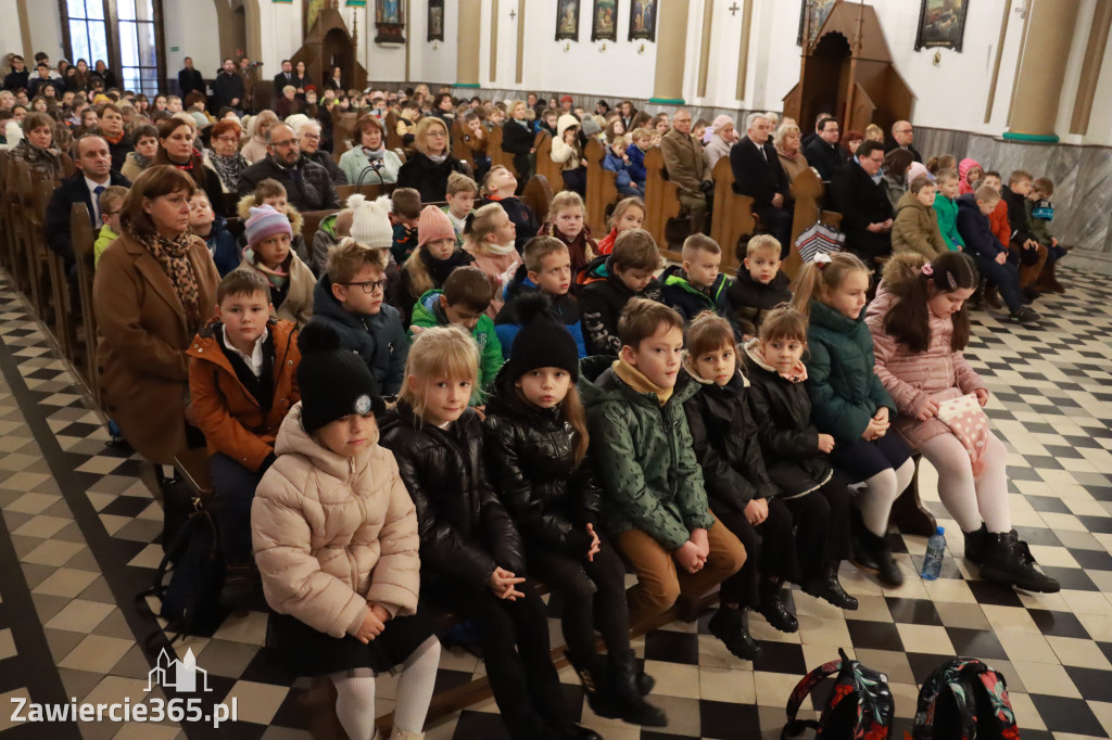 Fotorelacja I: 100-lecie SP1 w Porębie