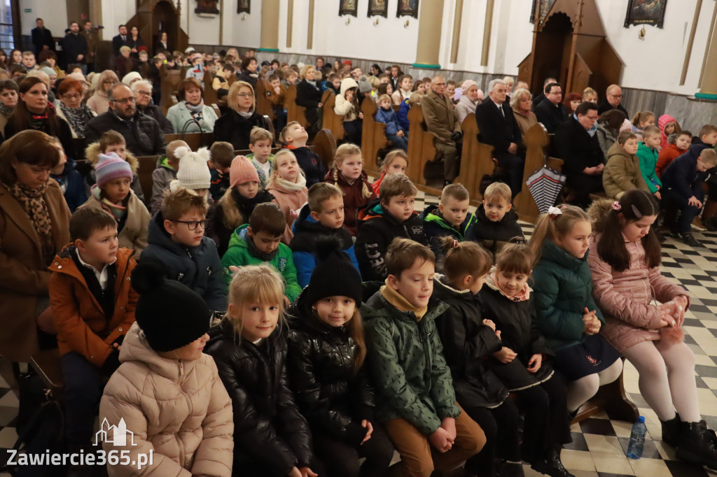 Fotorelacja I: 100-lecie SP1 w Porębie