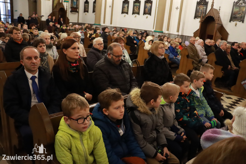 Fotorelacja I: 100-lecie SP1 w Porębie