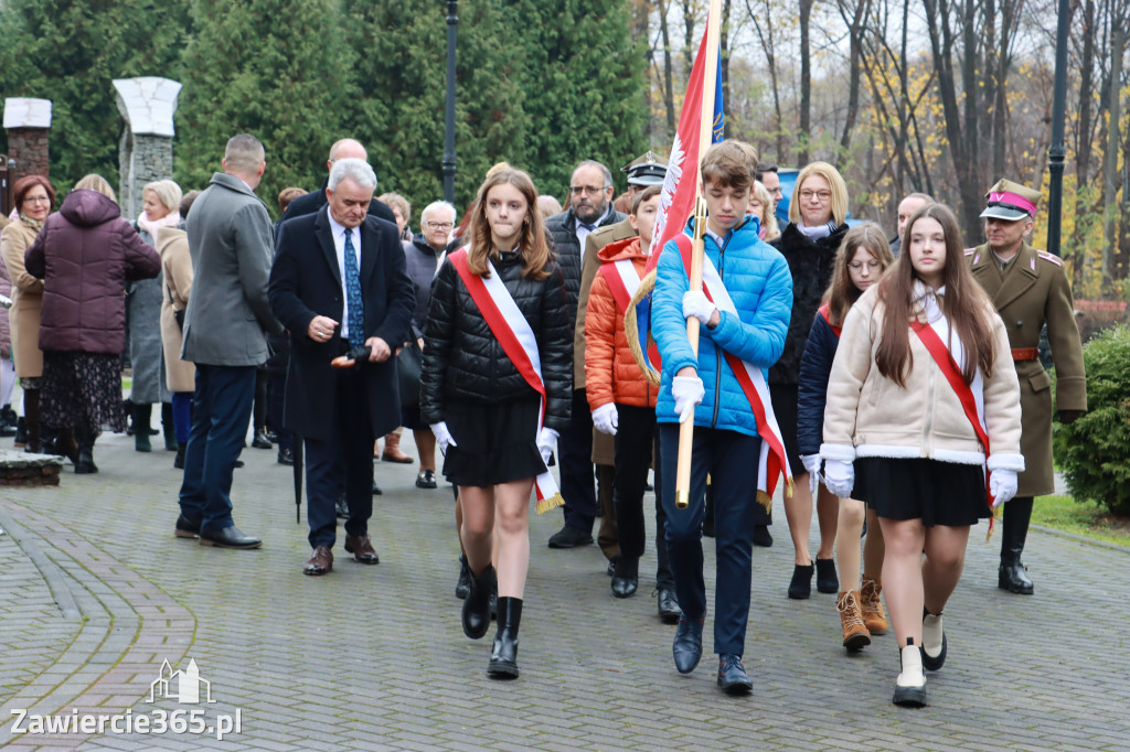 Fotorelacja I: 100-lecie SP1 w Porębie