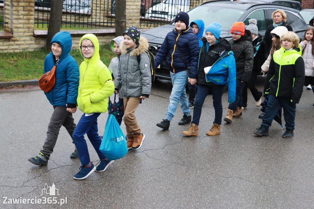 Fotorelacja I: 100-lecie SP1 w Porębie