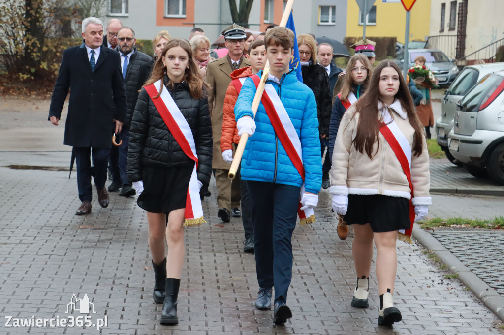 Fotorelacja I: 100-lecie SP1 w Porębie