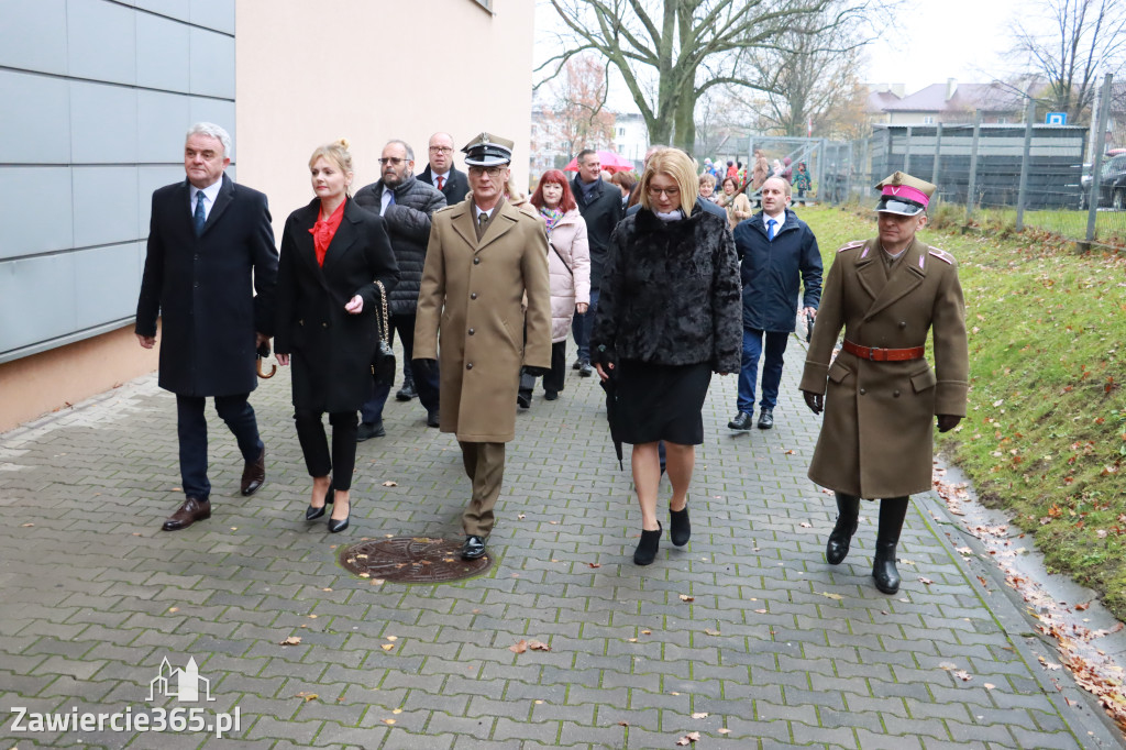 Fotorelacja I: 100-lecie SP1 w Porębie