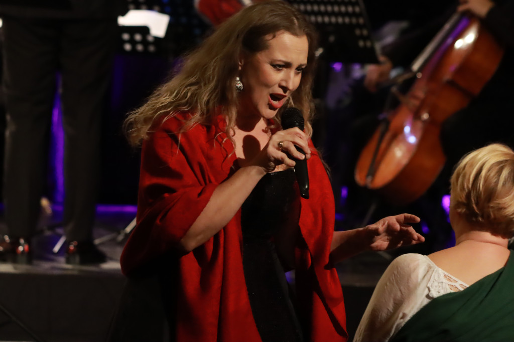 Fotorelacja: Koncert Filharmonia Jurajska  Świąteczne Opowieści.