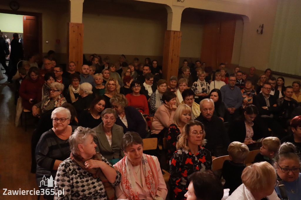 Fotorelacja: Koncert Filharmonia Jurajska  Świąteczne Opowieści.