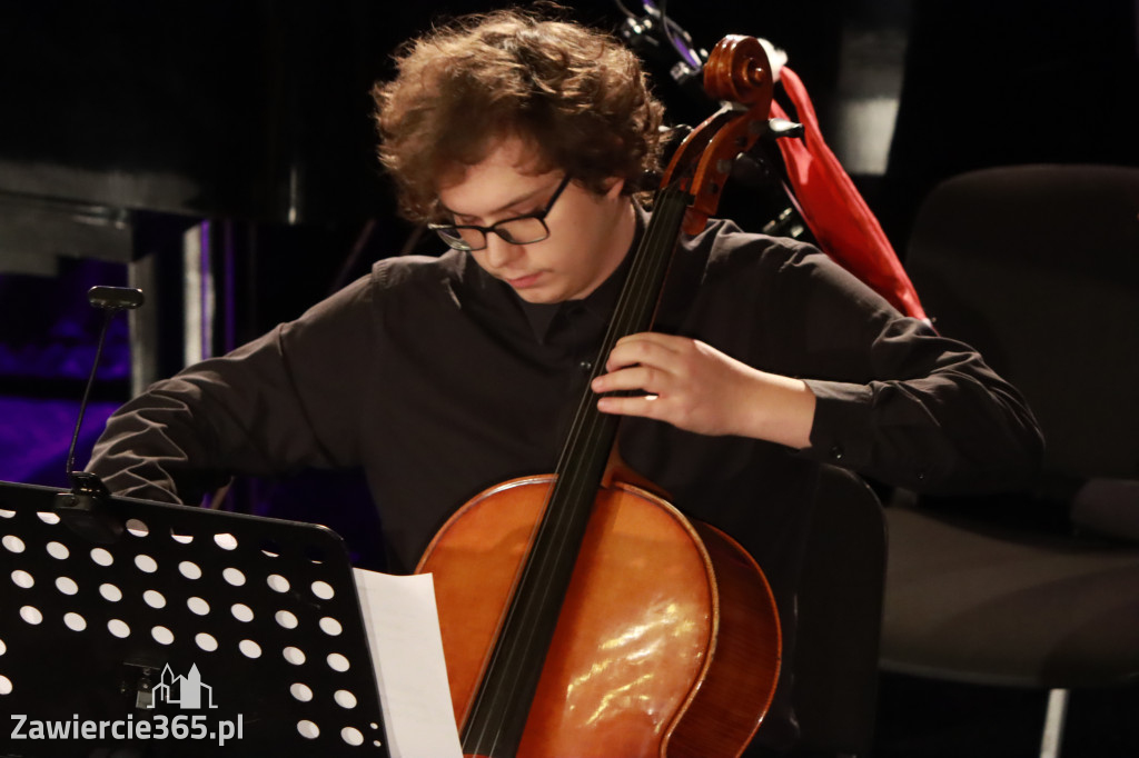 Fotorelacja: Koncert Filharmonia Jurajska  Świąteczne Opowieści.