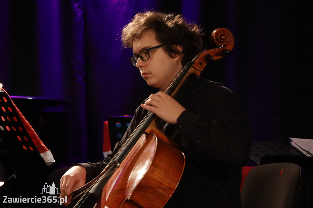 Fotorelacja: Koncert Filharmonia Jurajska  Świąteczne Opowieści.