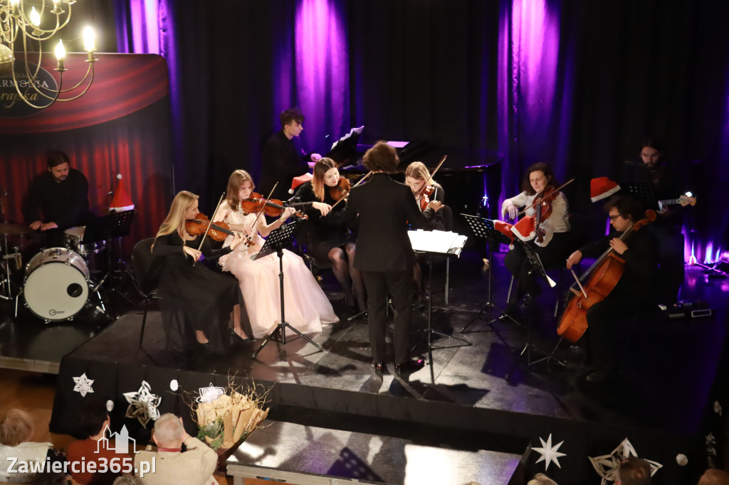 Fotorelacja: Koncert Filharmonia Jurajska  Świąteczne Opowieści.