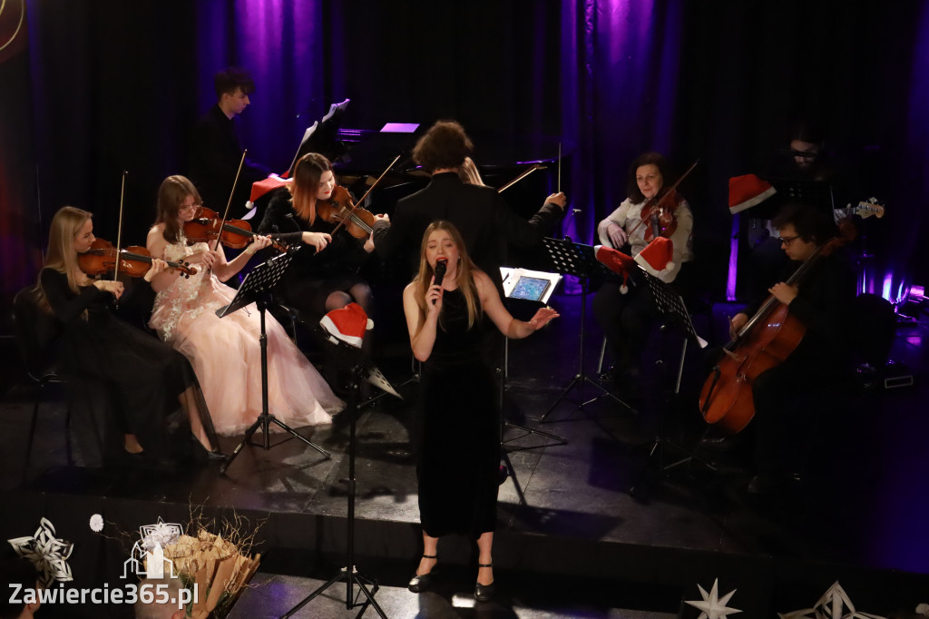 Fotorelacja: Koncert Filharmonia Jurajska  Świąteczne Opowieści.