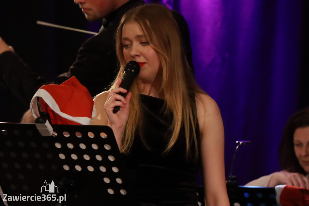 Fotorelacja: Koncert Filharmonia Jurajska  Świąteczne Opowieści.