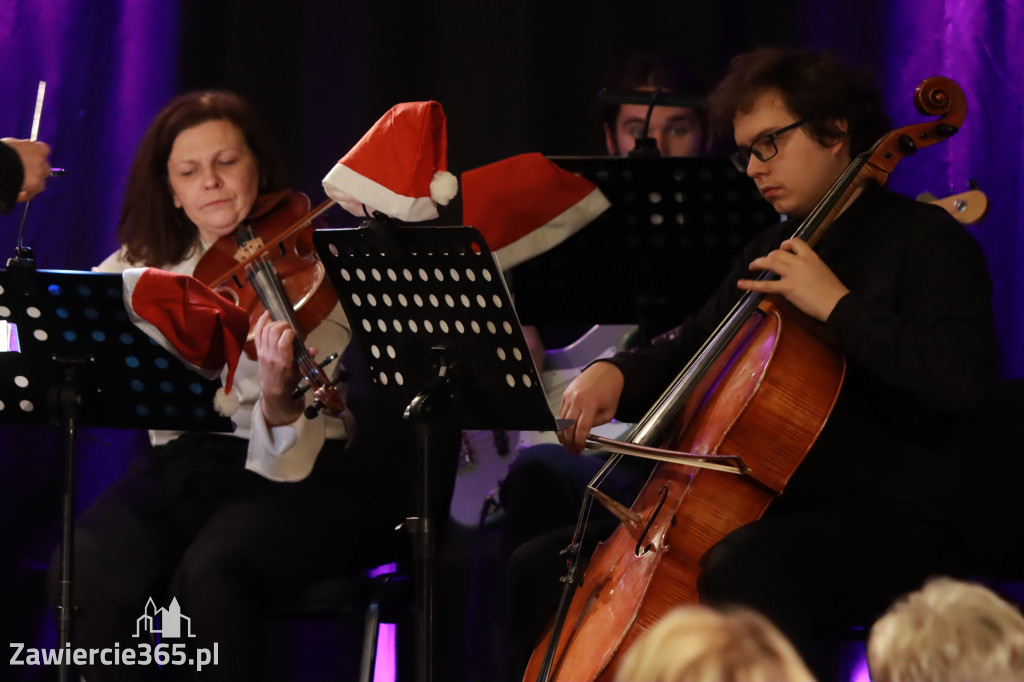 Fotorelacja: Koncert Filharmonia Jurajska  Świąteczne Opowieści.