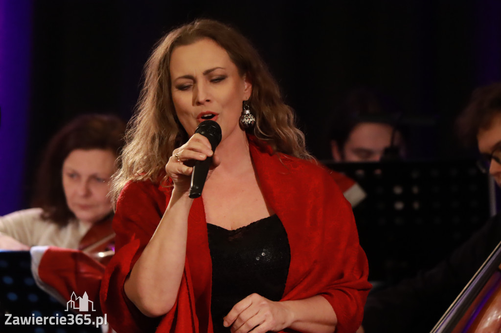 Fotorelacja: Koncert Filharmonia Jurajska  Świąteczne Opowieści.