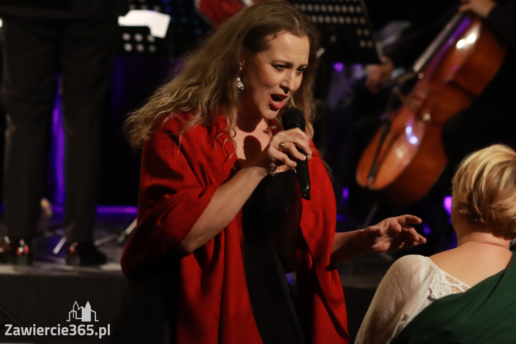 Fotorelacja: Koncert Filharmonia Jurajska  Świąteczne Opowieści.