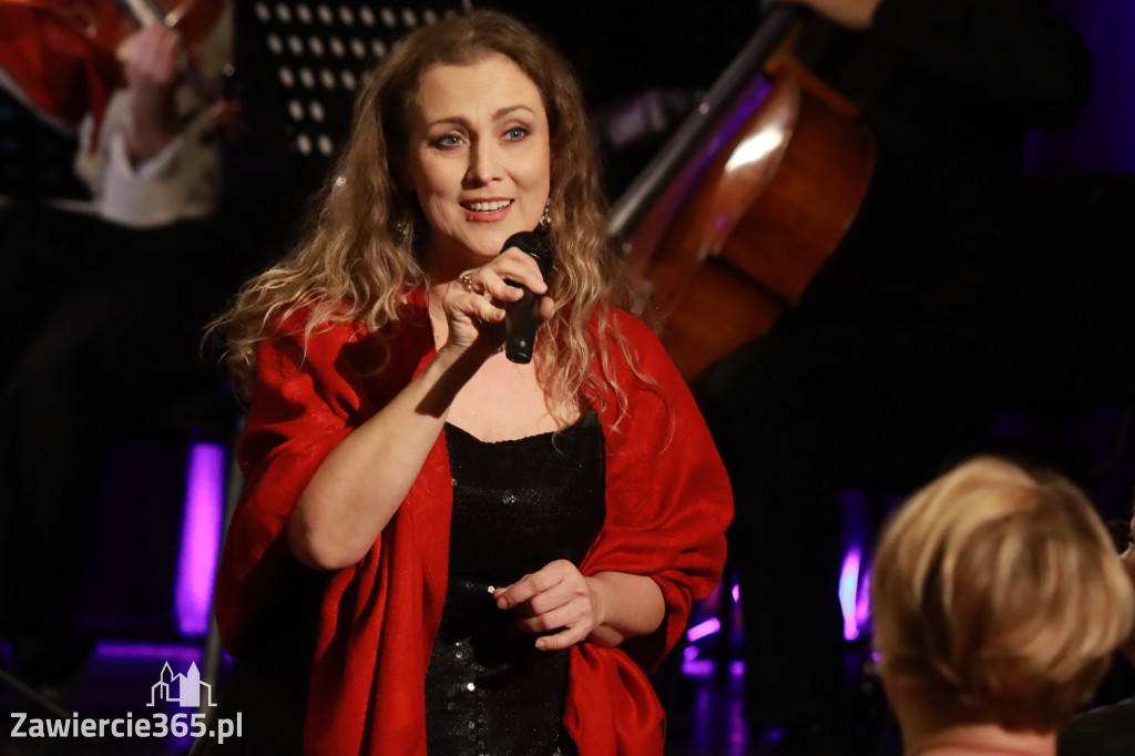 Fotorelacja: Koncert Filharmonia Jurajska  Świąteczne Opowieści.