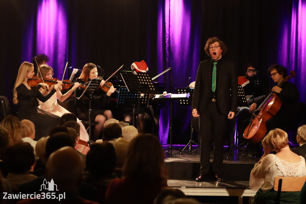 Fotorelacja: Koncert Filharmonia Jurajska  Świąteczne Opowieści.