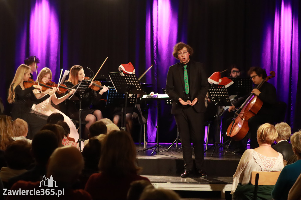 Fotorelacja: Koncert Filharmonia Jurajska  Świąteczne Opowieści.
