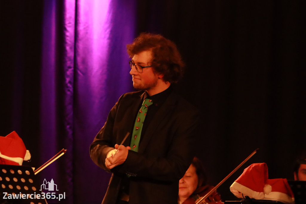 Fotorelacja: Koncert Filharmonia Jurajska  Świąteczne Opowieści.