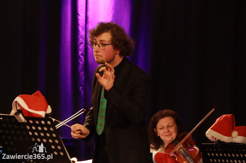Fotorelacja: Koncert Filharmonia Jurajska  Świąteczne Opowieści.